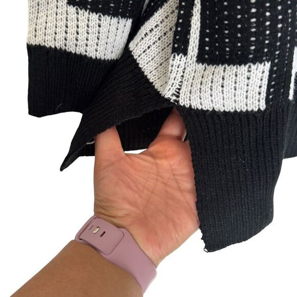 NWT Karl Lagerfeld Women's SMALL Bold LOGO Black White Turtleneck Sweater - Picture 4 of 14